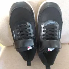 女の子　瞬足　防水スニーカー　21.5　ブラック