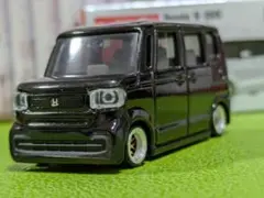 ★トミカ　ホンダ　N−BOX改（ブラックに再塗装）深リム、ローダウンのサムネイル