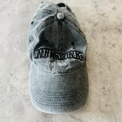 NY刺繍入りグレーキャップ