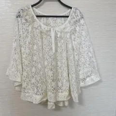 リズリサ・アイボリー・総レース・被りのポンチョ。