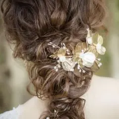 金色の花デザイン ヘアピン 5本セット➕ゴールドピアス