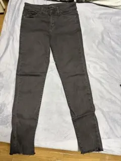 UNIQLO ウルトラストレッチスキニージーンズ　ブラック　25