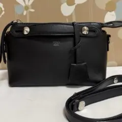 FENDI バイザウェイ ミニ　スモール　ブラック レザー ショルダーバッグのサムネイル