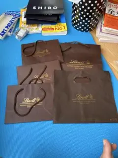 Item thumbnail for item 6dac2913-ace0-4c14-981e-b3ec15fc64f6