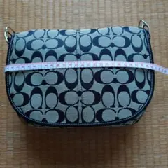 Coach ショルダーバッグ ロゴパターン