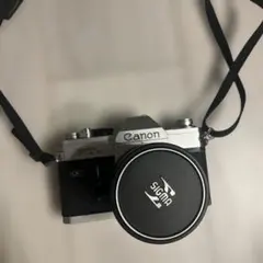 Canon FTb フィルム一眼レフカメラ ＋ SIGMAレンズ・ストラップ付きのサムネイル