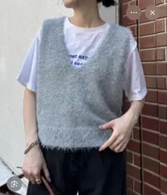 セール中【新品 シーズンレスで活躍◎】ミックスフェザーヤーンクロップド丈ベスト