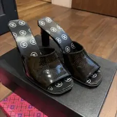 CHANEL ココマーク ミュール ブラックのサムネイル