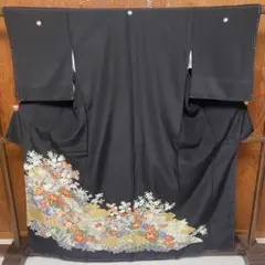 黒留袖 金彩 刺繍 牡丹 菊 桜 孔雀文様 五つ紋 裏地 アセテートk843のサムネイル