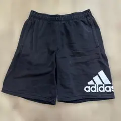 adidas ショートパンツ