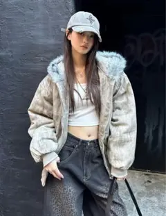 短丈 迷彩柄 ファー付きダウンジャケット blessu elev antimid - メルカリ