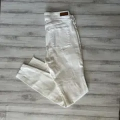 アバクロジーンズ　ホワイトスリムダメージ加工