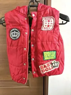 【BABYDOLL 】パッチ付き レッドダウンベスト