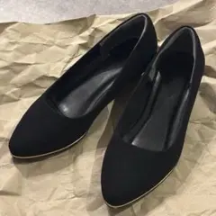 ローヒール ゴールドライン パンプス Sサイズ