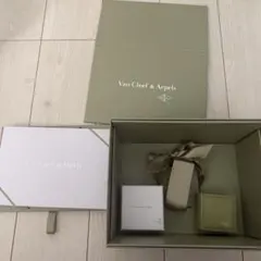 2026年最新】ヴァンクリーフ ケースの人気アイテム - メルカリ