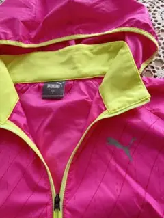 PUMA フード付きウィンドブレーカー 春の羽織りに軽くて便利