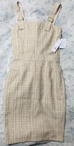 新品 タグ付き RESEXY ベージュ系 タイト ワンピース
