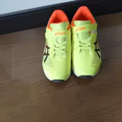 asics スニーカー ネオンイエロー キッズ