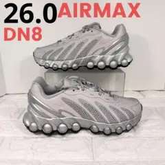 26.0 ナイキ エア マックス DN8 メタリック シルバー/ブラック