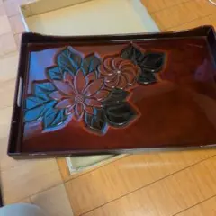 漆器の花彫刻盆