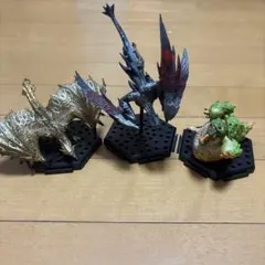 カプコンフィギュアビルダー　モンハン　まとめ売り3点セットのサムネイル