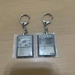 HUNTERHUNTER ゲームカードデザイン メタルキーホルダー 2個セットのサムネイル