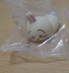 ちいかわ　もっちりころりん　うさぎ