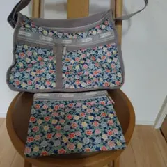 LeSportsac 花柄 ショルダーバッグ ポーチ付きのサムネイル