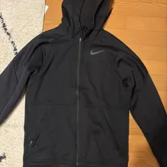 Nike Pro ブラック フード付きトレーナー Lサイズ