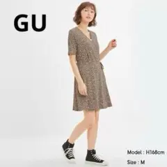 291 GU ジーユー　フラワープリントミニワンピース　ブラック　小花柄　Mのサムネイル