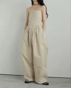 アンヌーク　ベージュ ワイドパンツオールインワン アンヌーク ベージュ ワイドパンツオールインワン - メルカリ