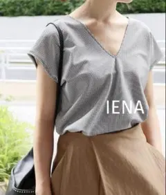 【美品】IENAサッカードルマンVネックプルオーバー ブラウスのサムネイル