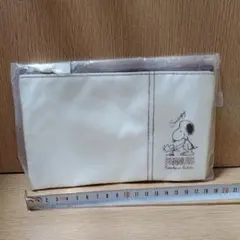 スヌーピー　レザー調　ポーチ　白