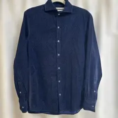 INTERMEZZO ネイビー柄入り長袖シャツ