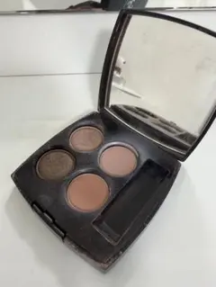 CHANEL LES 4 OMBRES アイシャドウ　パレット　352
