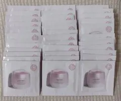 資生堂★ホワイトルーセントブライトニングジェル クリーム(1.5g×36包)