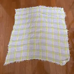 イエローとホワイトのチェック柄ストール