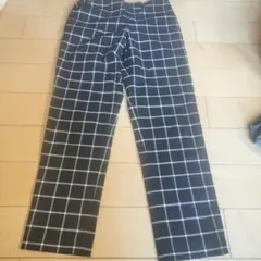 黒と白のチェック柄 長ズボン 150cm