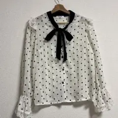 holly jelly ドット柄 リボン付きブラウス