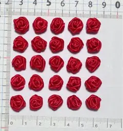 ハンドメイド 巻きバラモチーフ 1cm弱 赤25個