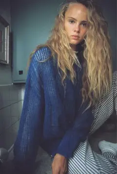 ZARA ダメージニット