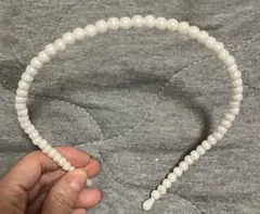 上品なパール調 カチューシャ ヘアアクセサリー　②