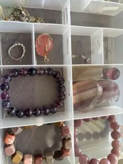 アラシャン　天然石　ブレスレット　パワーストーン　キューブ型