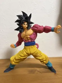 ドラゴンボール 孫悟空 スーパーサイヤ人4 フィギュア
