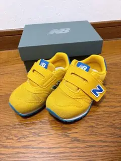 ニューバランス　キッズシューズ　イエロー　14.0