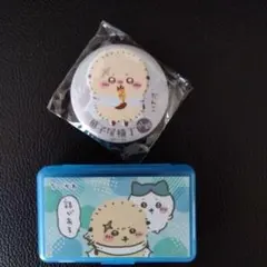 ちいかわ　川越もぐもぐ本舗缶バッジ　ラッコ 　プラケース入りシール