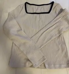 GU スクエアネック　カットソー
