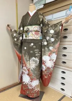 お値下げセール中〜umean 成人式　正絹振袖セット