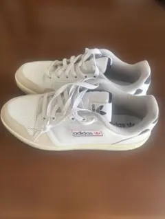 adidas スニーカー ホワイト