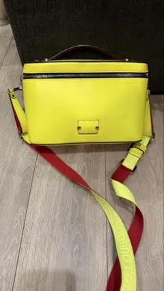 Christian Louboutin ショルダーバッグのサムネイル